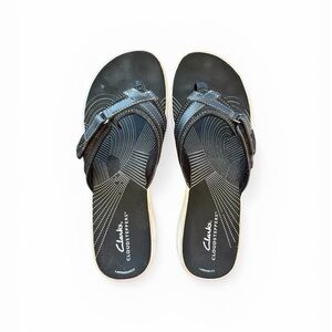 Clarks Cloudsteppers Black and White Sandals